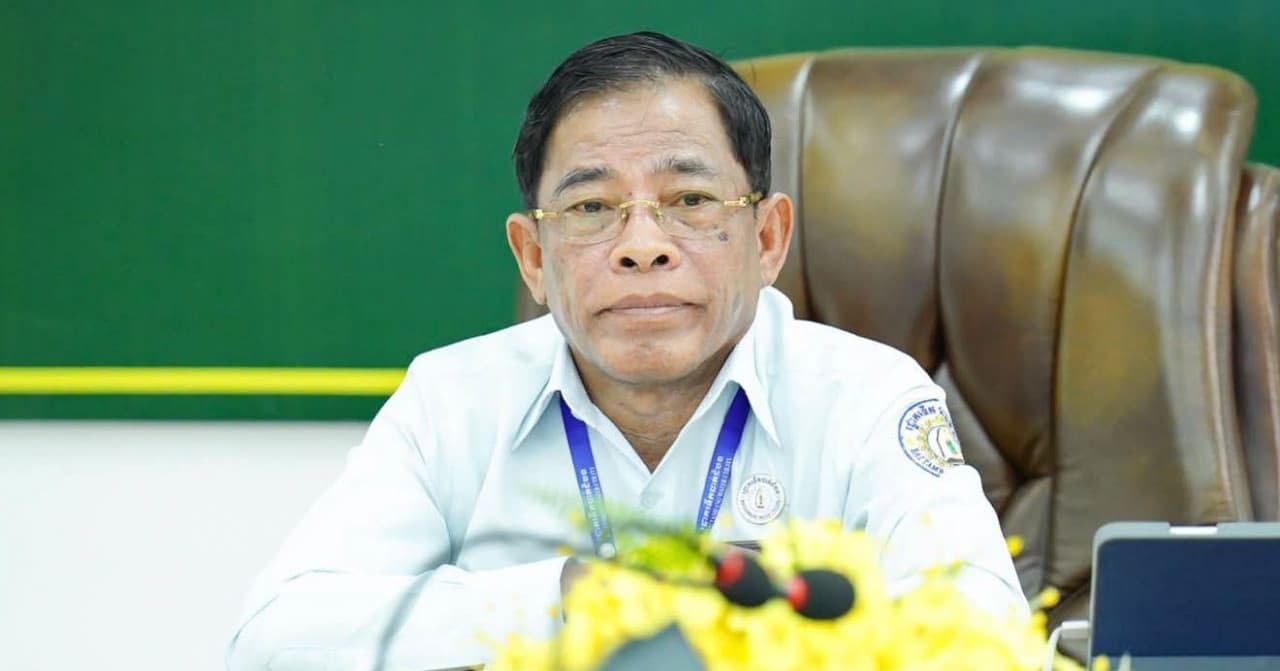 អគ្គនាយករដ្ឋាករទឹកបាត់ដំបង លើកទឹកចិត្តឱ្យសហគមន៍ទឹកស្អាត និងអាជ្ញាធរមូលដ្ឋាន ធ្វើយ៉ាងណាឱ្យប្រជាជនក្រីក្រ ដែលនៅឆ្ងាយមានទឹកស្អាតប្រើប្រាស់ទាំងអស់គ្នា