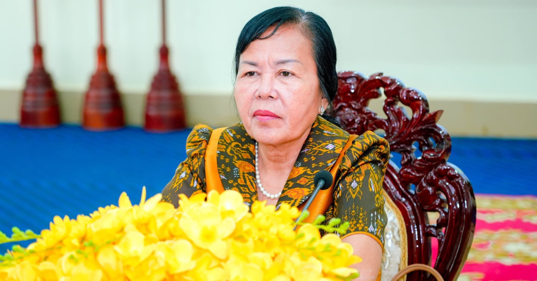 ថ្នាក់ដឹកនាំ និងក្រុមការងារគណៈកម្មាធិការពិគ្រោះយោបល់កិច្ចការស្ត្រីនិងកុមារ ចូលរួមកិច្ចប្រជុំស្តីពីភាពជាអ្នកដឹកនាំរបស់ក្មេងស្រី តាមរយៈ video zoom