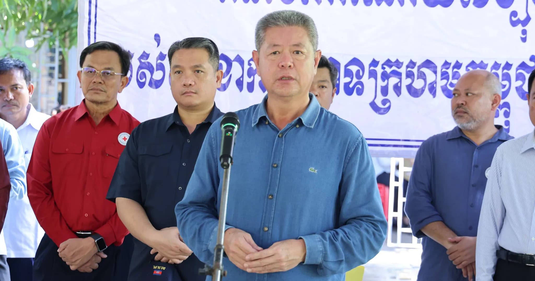 សាខាកាកបាទក្រហមកម្ពុជាខេត្តកណ្ដាល បាននាំយកអំណោយមនុស្សធម៌ចែកជូនប្រជាពលរដ្ឋ ១៨៦គ្រួសារ ដែលបានរងផលប៉ះពាល់ដោយជំនន់ទឹកភ្លៀង នៅស្រុកពញាឮ