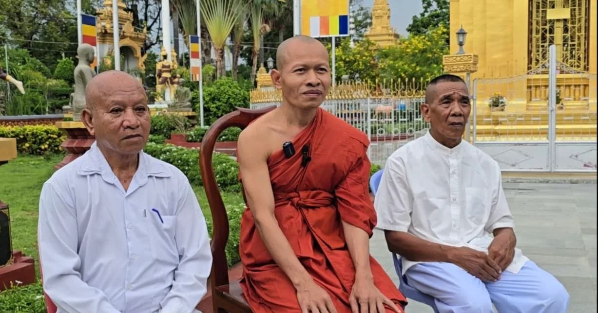 បុណ្យចូលព្រះវស្សា គឺជាពិធីបុណ្យសាសនាដ៏សំខាន់ ដែលពុទ្ធសាសនិកខ្មែរតែងតែប្រតិបត្តិនៅតាមវត្តអារាមជារៀងរាល់ឆ្នាំមិនដែលខកខាន