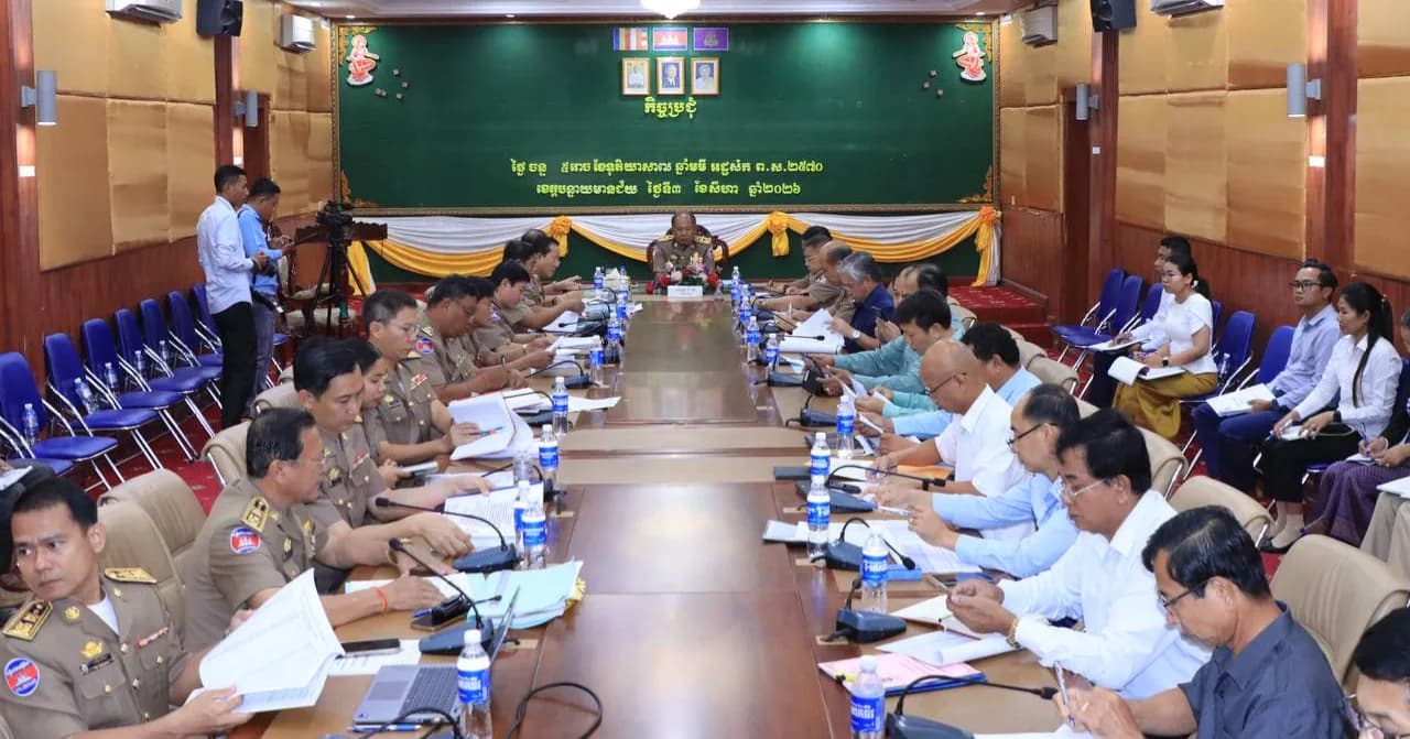 (វីដេអូ)ឯកឧត្តម អ៊ុំ រាត្រី អភិបាលខេត្តបន្ទាយមានជ័យ បានដឹកនាំកិច្ចប្រជុំពិភាក្សាគម្រោងចំណូល-ចំណាយថវិការដ្ឋបាលខេត្តឆ្នាំ២០២៧ និងសៀវភៅព្រាងផែនការយុទ្ធសាស្ត្រថវិកាខេត្ត ឆ្នាំ២០២៧-២០២៩