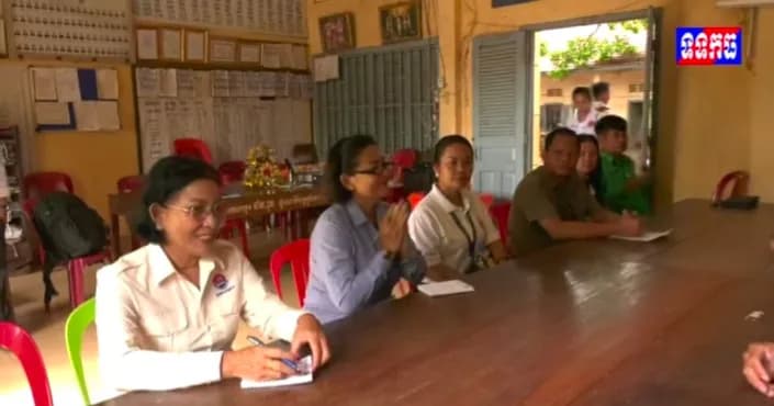 វីដេអូ: មន្ទីរព័ត៌មានខេត្តកំពង់ធំ ជួបពិភាក្សាជាមួយថ្នាក់ដឹកនាំ នាយកសាលា លោកគ្រូអ្នកគ្រូ នៅវិទ្យាល័យទ្រៀល និងវិទ្យាល័យ ជា ស៊ីម កំពង់ថ្ម ត្រៀមរៀបចំយុទ្ធនាការ(និយាយថាទេចំពោះព័ត៌មានក្លែងក្លាយ) ជំហានទី២