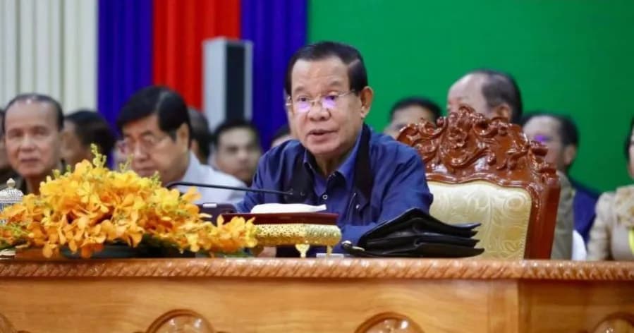 សម្តេចតេជោ ហ៊ុន សែន អញ្ជើញជួបសំណេះសំណាលជាមួយអាជ្ញាធរដែនដី និងអង្គបោះឆ្នោតព្រឹទ្ធសភា នៅមណ្ឌលភូមិភាគទី៨ ក្នុងខេត្តក្រចេះ
