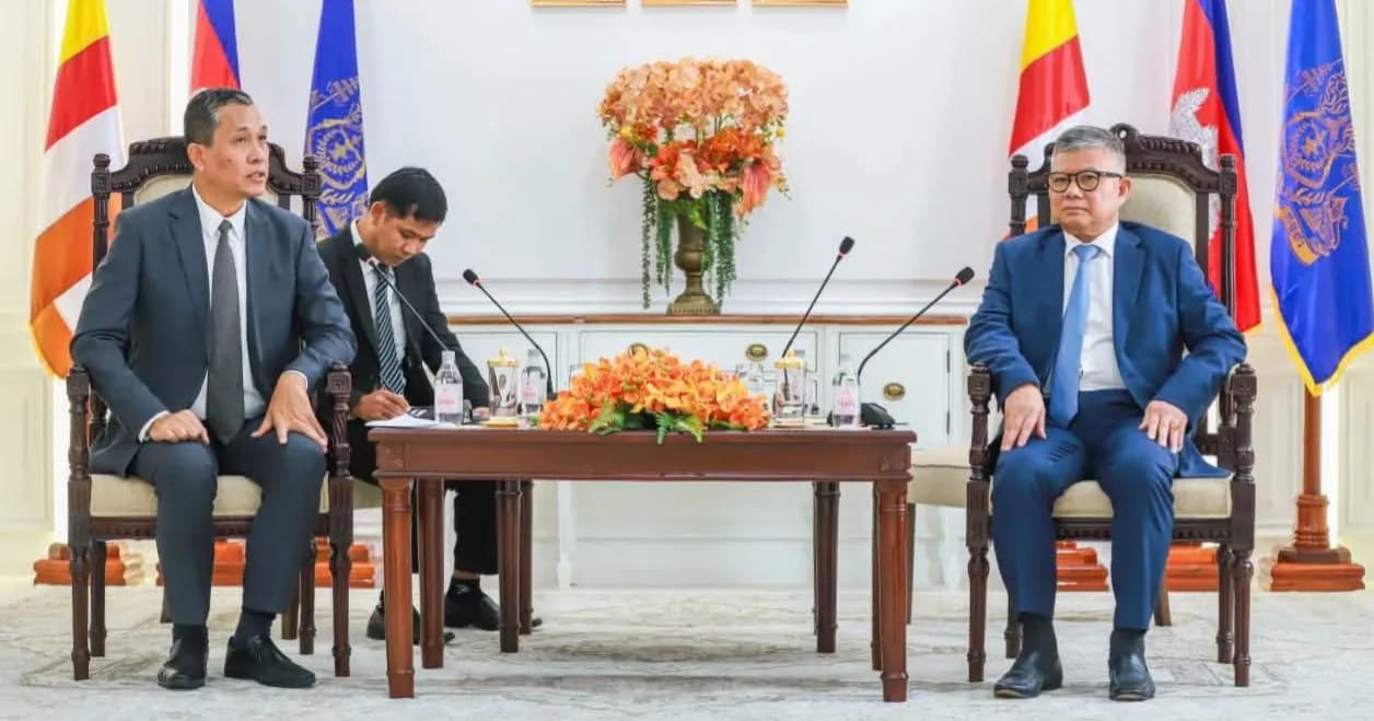 កម្ពុជា ស្វាគមន៍នាយទាហានប្តូរវេនឡាវ ចំនួនពីររូប ដែលនឹងចូលរួមជាមួយក្រុមអ្នកសង្កេតការណ៍អាស៊ាន (AOT)